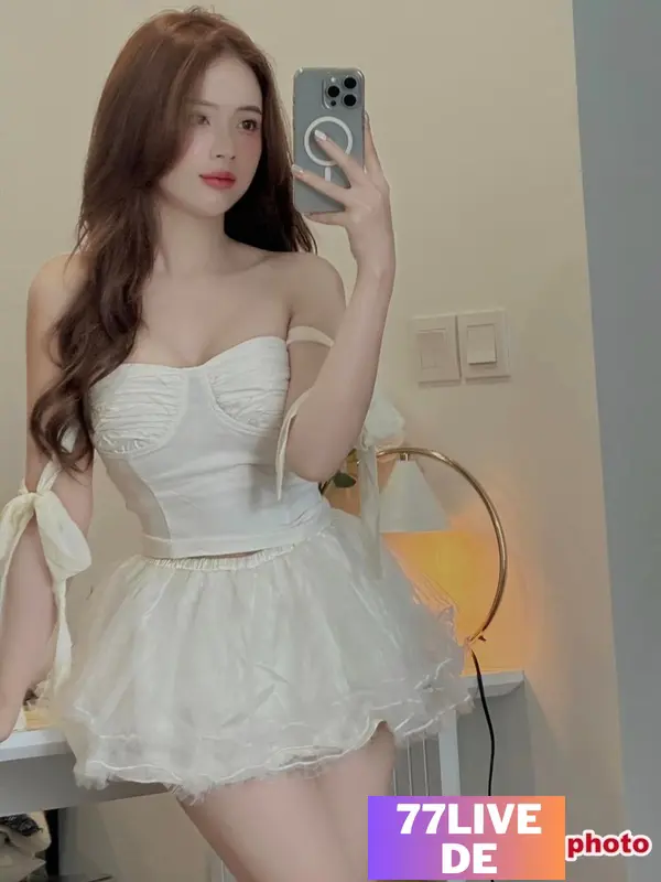 Lê Lý Lan Hương Hotgirl Ảnh Thẻ Hình 1