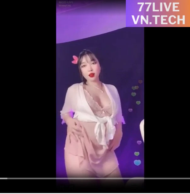 Như Ý YYlive khoe dáng sexy nóng bỏng 7